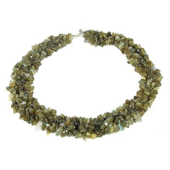 Kaklarota no labradorīta